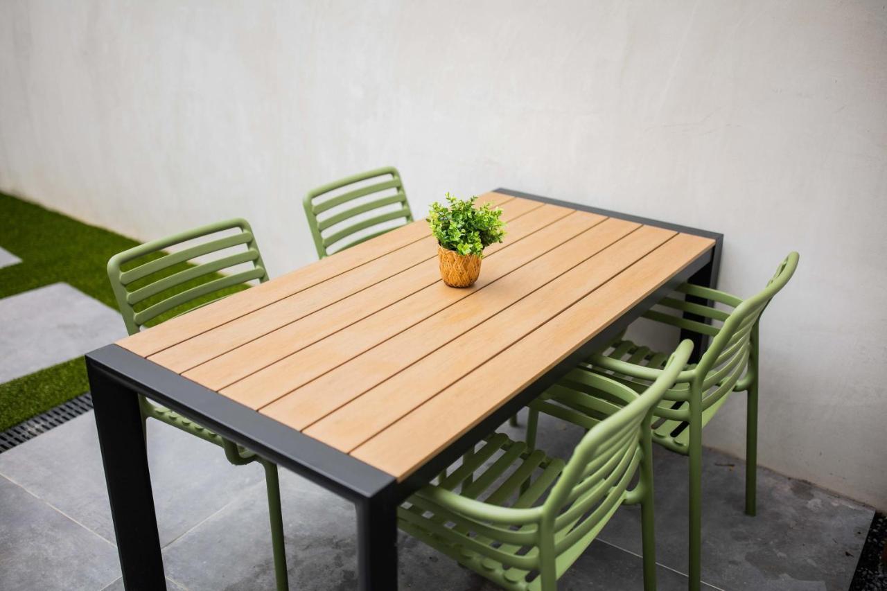 איינדהובן Historical 80M2 Retreat With Sauna Option - R51B מראה חיצוני תמונה